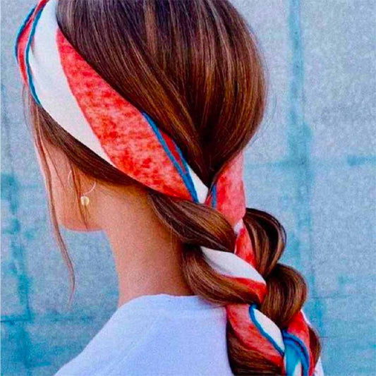 Comment porter un foulard dans ses cheveux ?